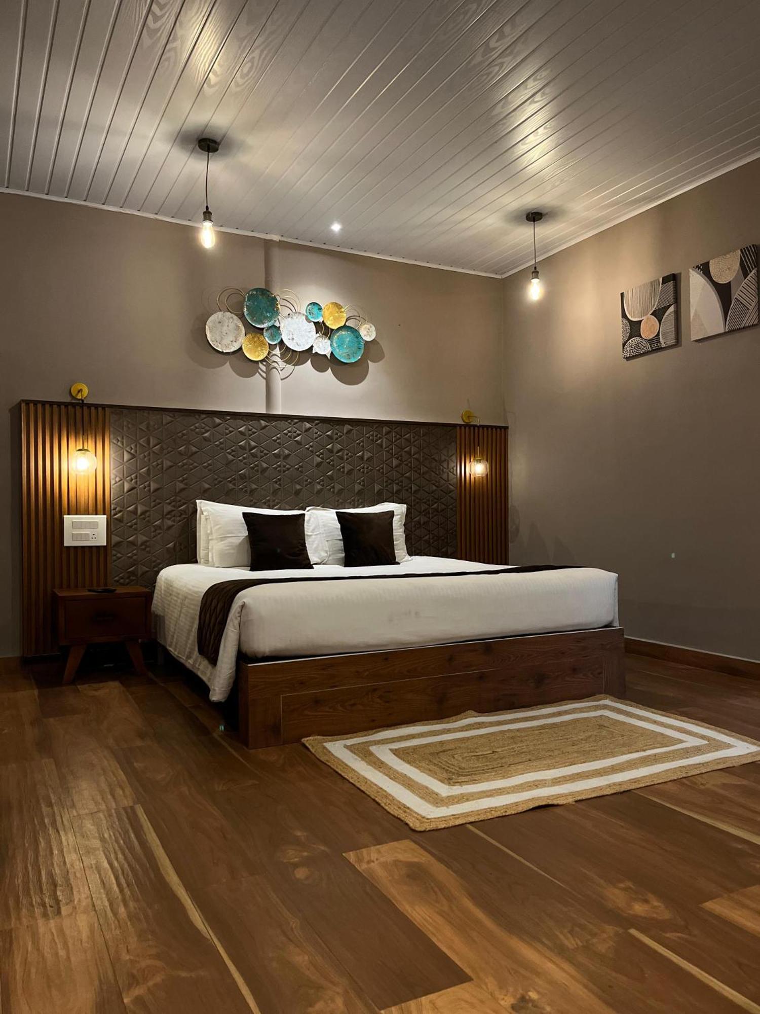 Misty Courtyard Resort Chinnakanal Εξωτερικό φωτογραφία