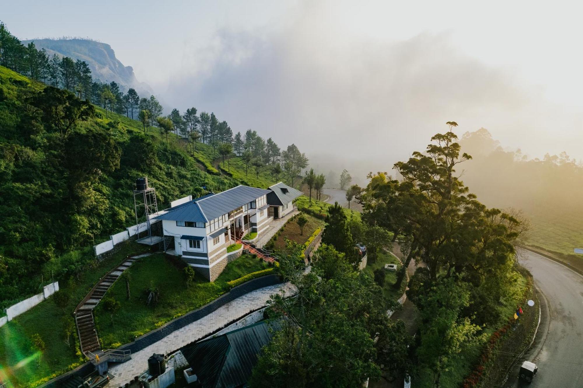 Misty Courtyard Resort Chinnakanal Εξωτερικό φωτογραφία
