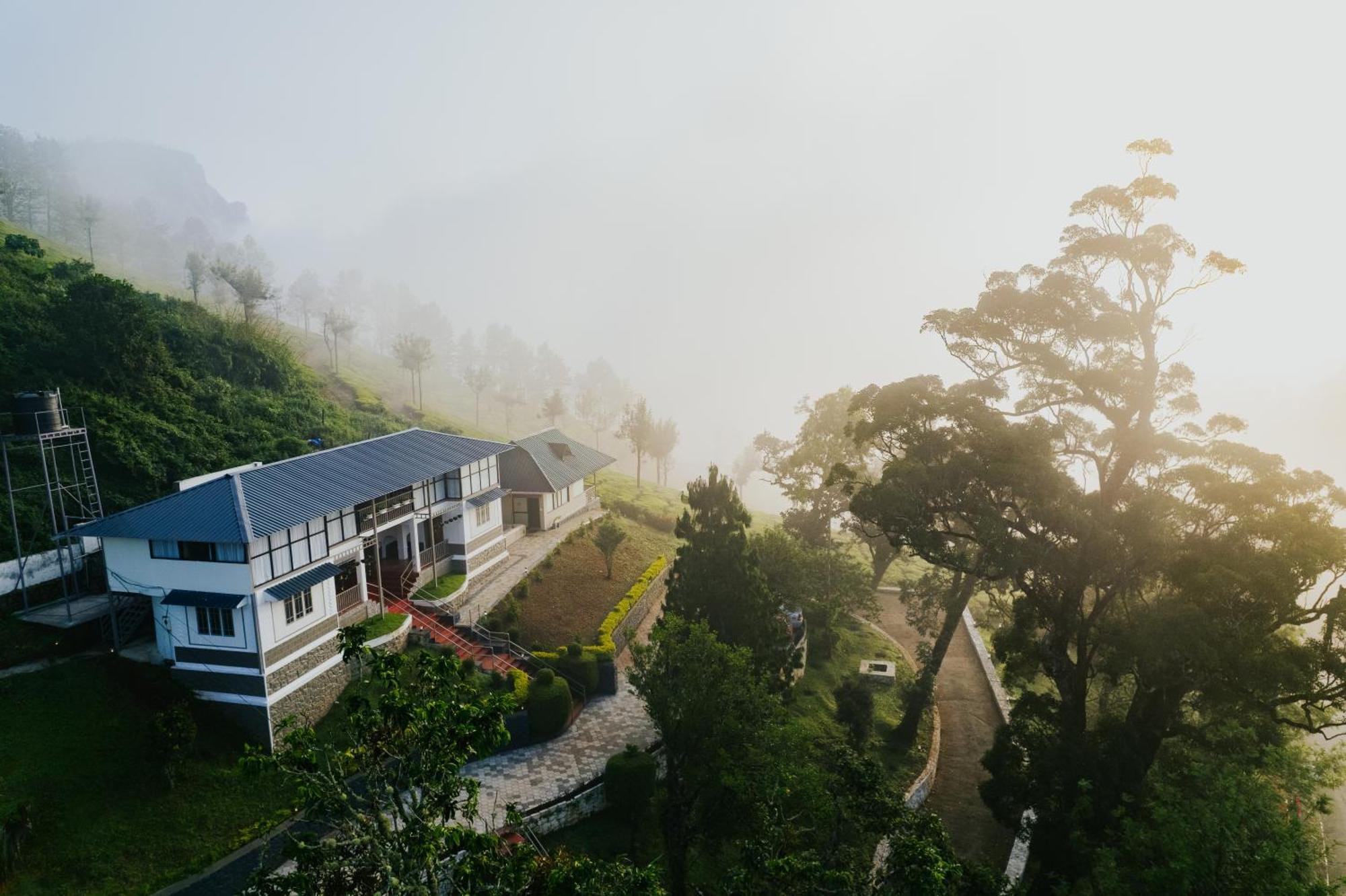 Misty Courtyard Resort Chinnakanal Εξωτερικό φωτογραφία